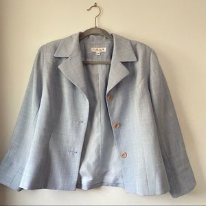 TRIO NEW YORK baby blue 3 button blazer